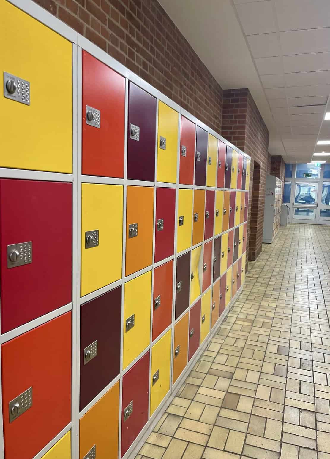 genügend Schließfächer für die Schüler der igis