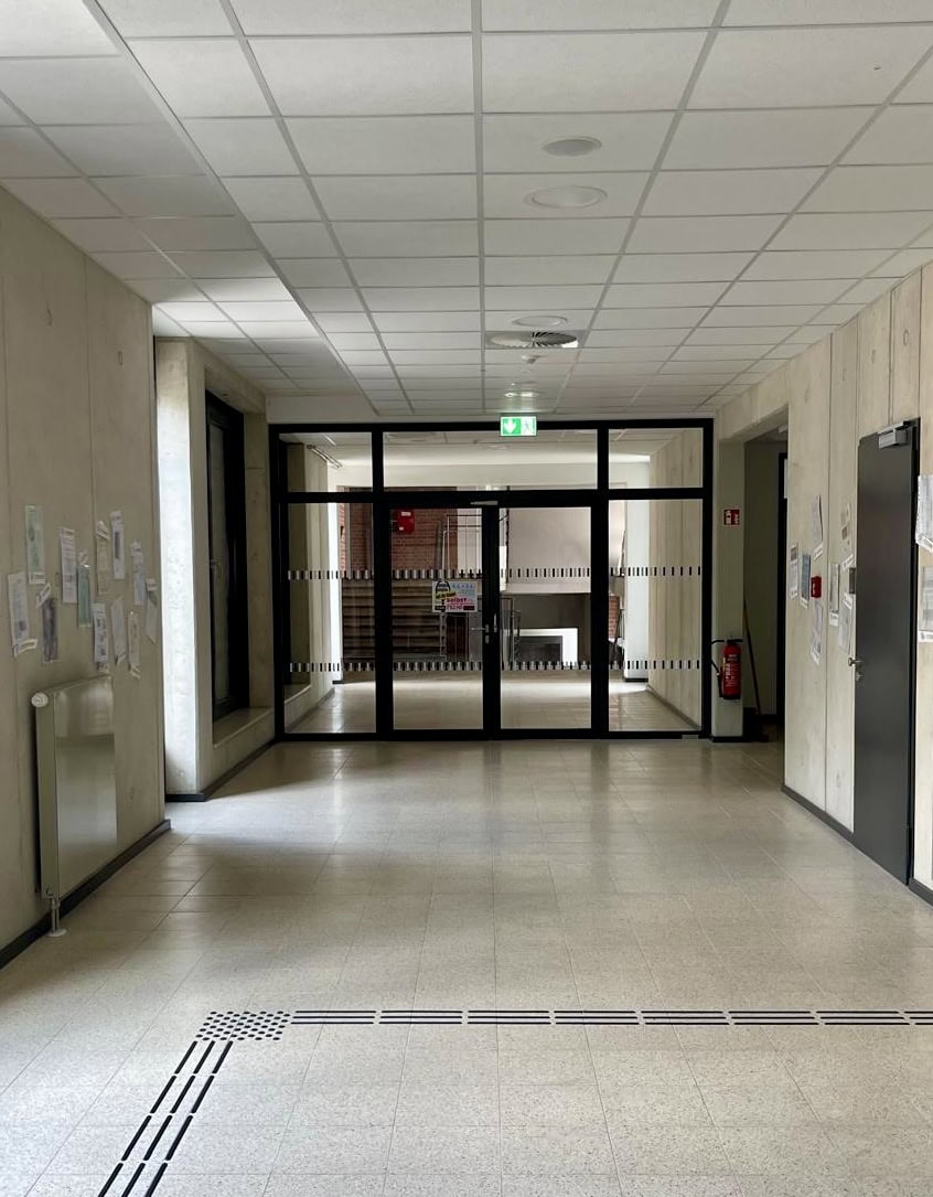 Flur der igis Gesamtschule