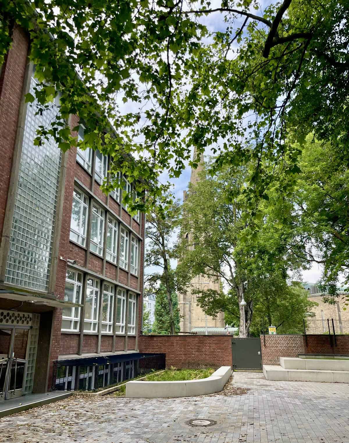 weiterer Eingang der igis Gesamtschule